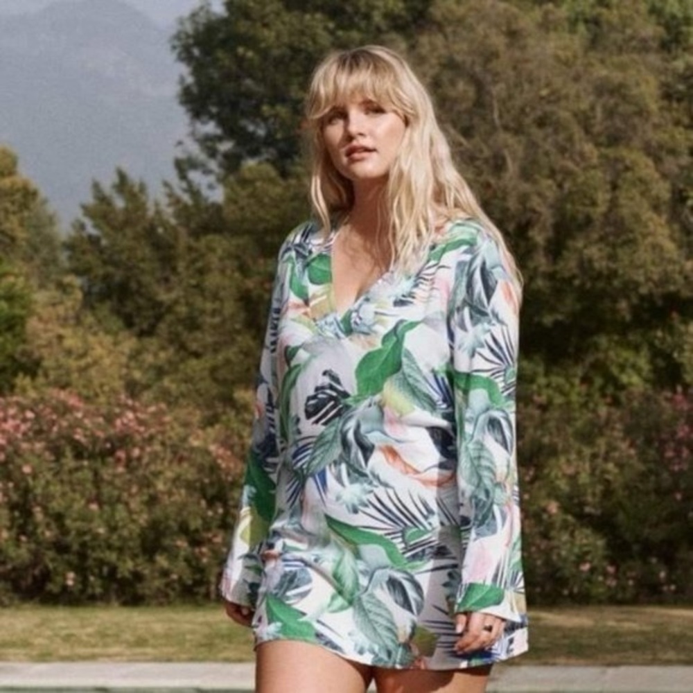 La Blanca Swim Coverup medium Bloomfield Kimono Hawaiian Tropical leafy chic